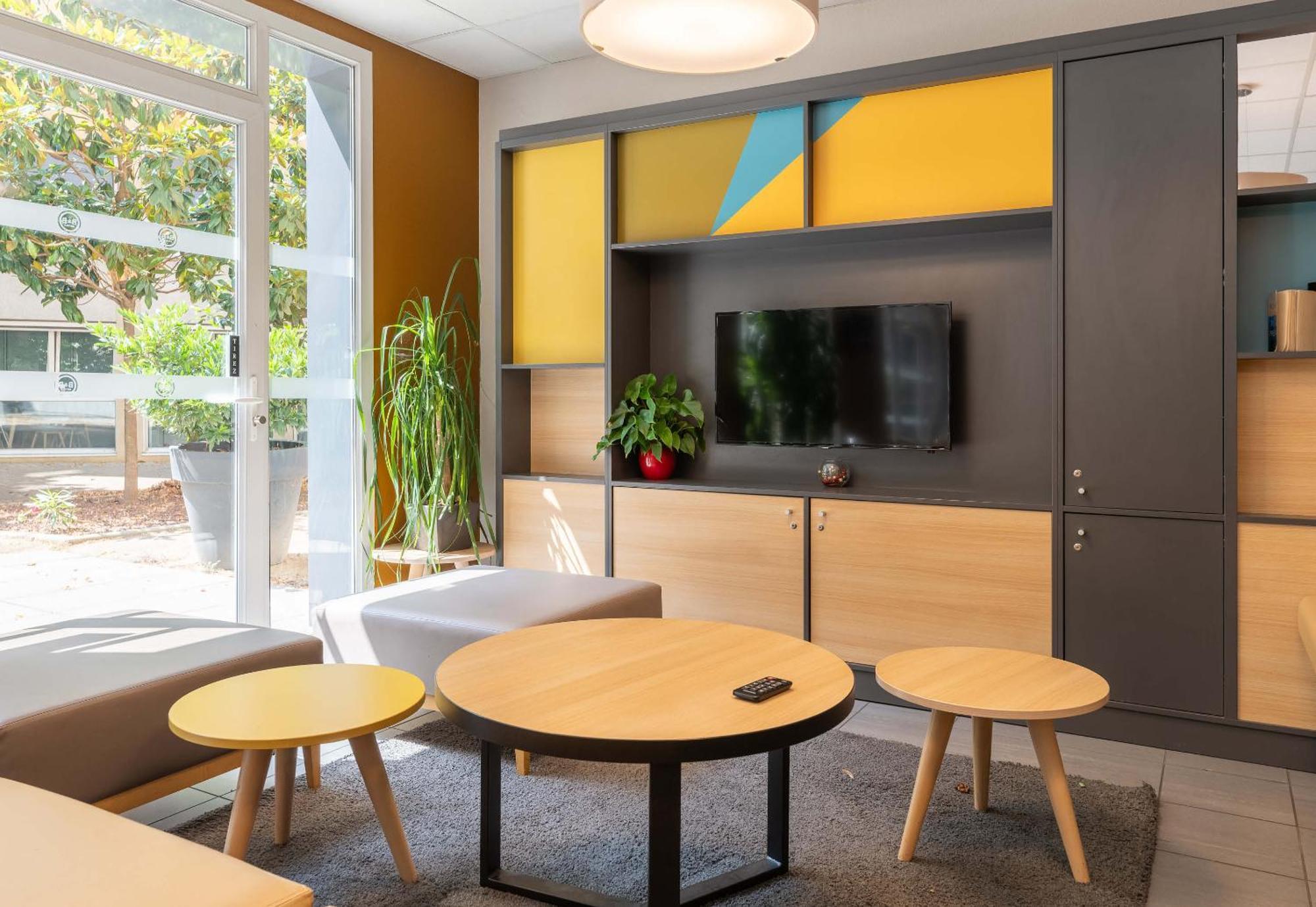 B&B Hotel Lyon Caluire Cite Internationale Zewnętrze zdjęcie