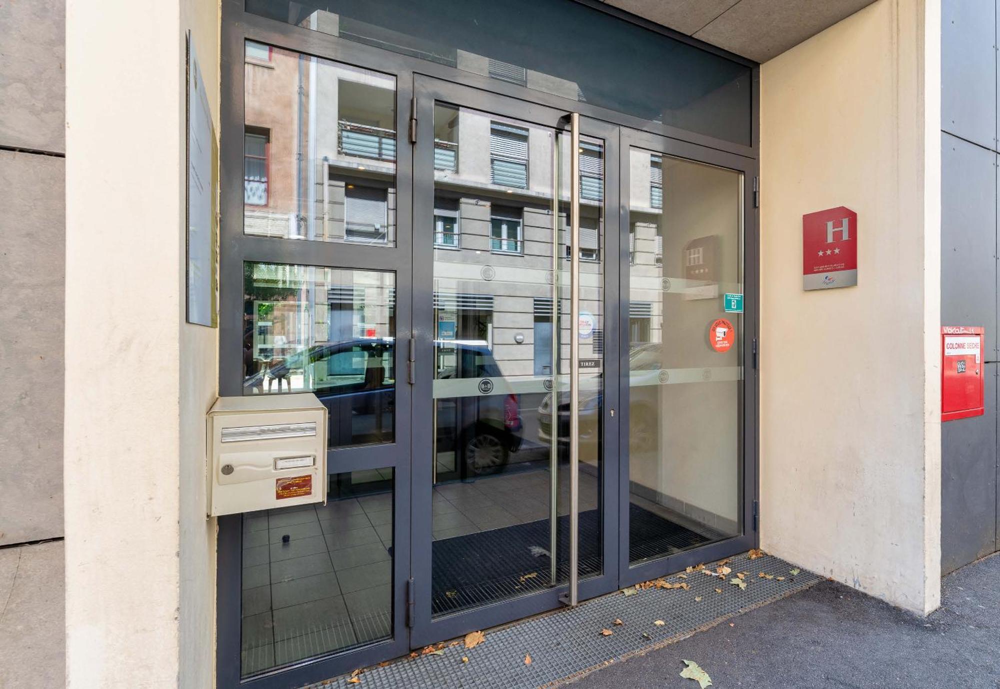 B&B Hotel Lyon Caluire Cite Internationale Zewnętrze zdjęcie